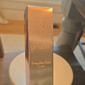 Girlactik Dewy Rose Petal Face Mist